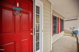 916 Brookhannah Ct, Fuquay Varina, NC 27526 - Photo 6