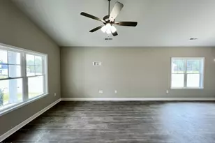 106 Sagewood Dr, Dudley, NC 28333 - Photo 4