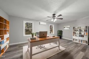 210 N Monroe Ave, Sanford, NC 27330 - Photo 10