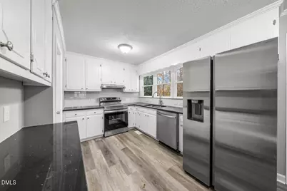 210 N Monroe Avenue, Sanford, NC 27330 - Photo 8