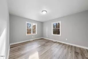 210 N Monroe Ave, Sanford, NC 27330 - Photo 14