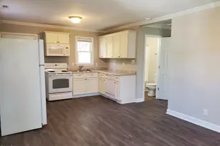 606 Hugh St, Goldsboro, NC 27530 - Photo 12