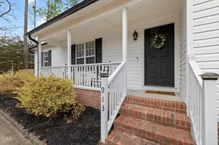 913 E Sanders St, Four Oaks, NC 27524 - Photo 2