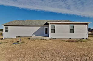 113 Cornfield Ln, Benson, NC 27504 - Photo 16
