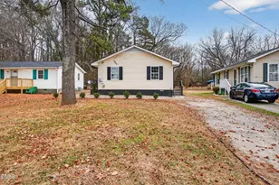 215 Wilmington Ave, Oxford, NC 27565 - Photo 2