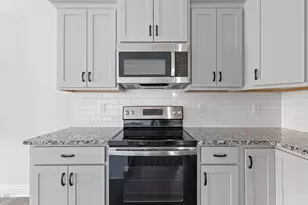 337 Maidenhair Pl, Clayton, NC 27520 - Photo 8