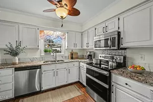112 Rock Pointe Ln, Cary, NC 27513 - Photo 4