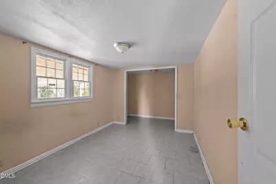 409 W Dr Martin Luther King Jr Way, Selma, NC 27576 - Photo 12