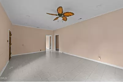 409 W Dr Martin Luther King Jr Way, Selma, NC 27576 - Photo 16