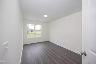 612 S Blackmon St, Benson, NC 27504 - Photo 8