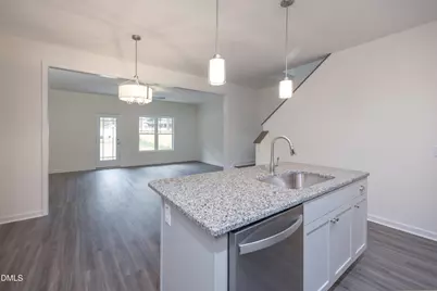 612 S Blackmon Street, Benson, NC 27504 - Photo 4