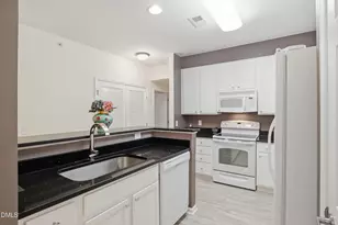 512 Weather Ridge Ln, Cary, NC 27513 - Photo 8