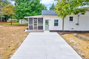 601 W Walnut St, Selma, NC 27576 - Photo 18