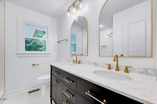 601 W Walnut St, Selma, NC 27576 - Photo 14