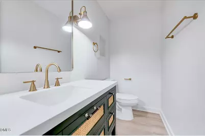 601 W Walnut Street, Selma, NC 27576 - Photo 10