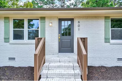 601 W Walnut Street, Selma, NC 27576 - Photo 2