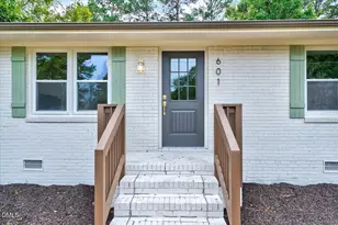 601 W Walnut St, Selma, NC 27576 - Photo 2