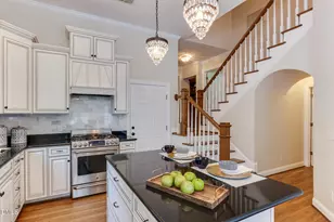 604 Mills St, Raleigh, NC 27608 - Photo 8