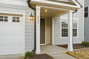 829 Summit Crest Ct, Apex, NC 27523 - Photo 4