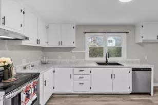 605 Apple St, Burlington, NC 27217 - Photo 12