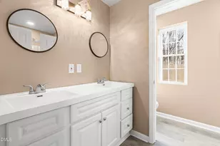 820 E Cardinal Dr, Fuquay-Varina, NC 27526 - Photo 14