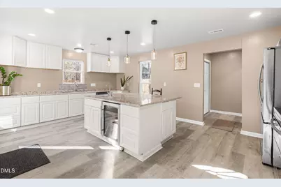 820 E Cardinal Drive, Fuquay-Varina, NC 27526 - Photo 8