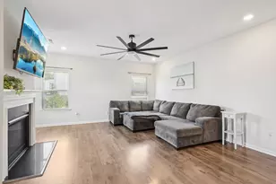 303 Bent Willow Dr, Clayton, NC 27527 - Photo 4