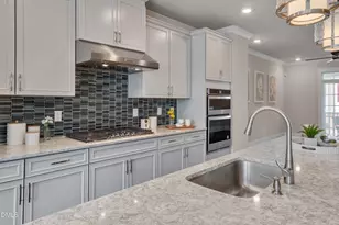 10330 Sablewood Dr, Raleigh, NC 27617 - Photo 6