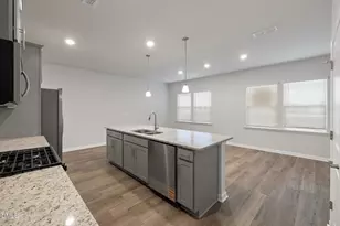 1528 Tamarisk Ln, Durham, NC 27703 - Photo 6