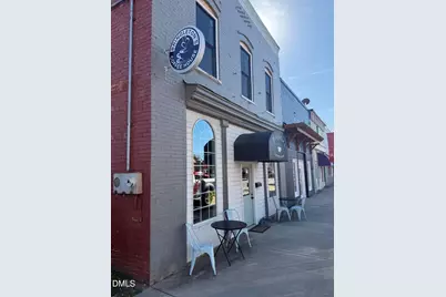 124 N Mecklenburg Avenue, South Hill, VA 23917 - Photo 2