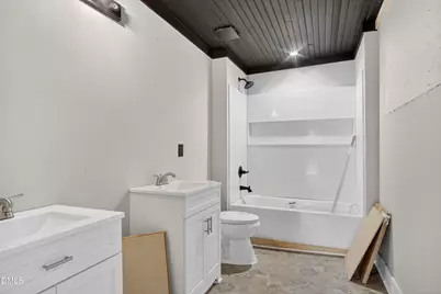 124 N Mecklenburg Avenue, South Hill, VA 23917 - Photo 18