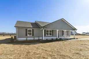 102 Dees Mdw Ln, Fremont, NC 27830 - Photo 4