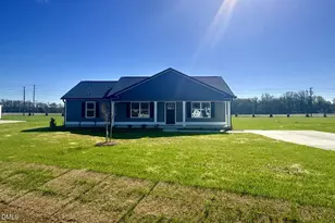 102 Dees Mdw Ln, Fremont, NC 27830 - Photo 2