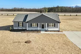 102 Dees Mdw Ln, Fremont, NC 27830 - Photo 2