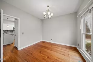 3105 Benton Cir, Raleigh, NC 27615 - Photo 12