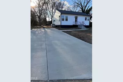 609 Phillips Street, Burlington, NC 27217 - Photo 2