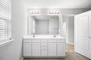 618 Oakfield Tr, Mebane, NC 27302 - Photo 24