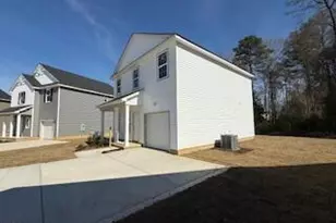 144 Stout Lndg, Dunn, NC 28334 - Photo 2