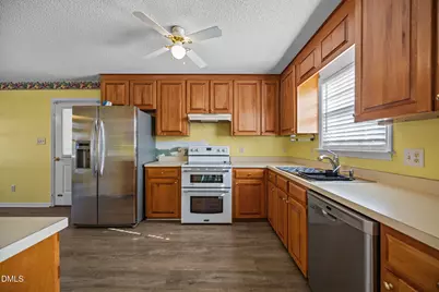 6304 Walnut Glen Drive, Willow Springs, NC 27592 - Photo 6