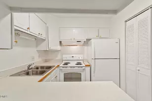 1217 H Manassas Ct, Raleigh, NC 27609 - Photo 12