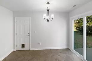 305 Montvale Ct, Apex, NC 27502 - Photo 8