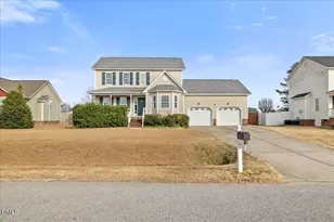 137 Woodglen Dr, Clayton, NC 27527 - Photo 2