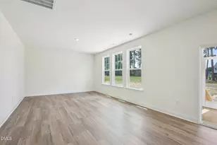 1040 Bolton Pointe Dr, Zebulon, NC 27597 - Photo 2