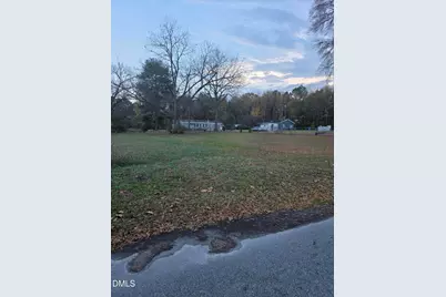 404 S Railroad Street, Elm City, NC 27822 - Photo 2