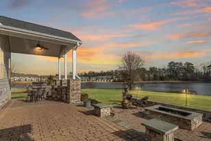 1015 Black River Dr, Zebulon, NC 27597 - Photo 2
