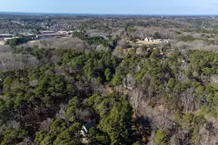 8121 Brookwood Ct, Raleigh, NC 27613 - Photo 38