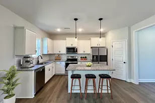 204 Cordgrass Ct, Smithfield, NC 27577 - Photo 2