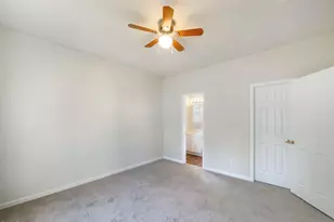 8 Lost Tree Ct, Durham, NC 27703 - Photo 4