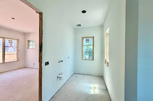 704 Coventry Ct, Raleigh, NC 27609 - Photo 14