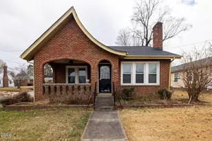 104 Carolina Ave, Burlington, NC 27215 - Photo 2